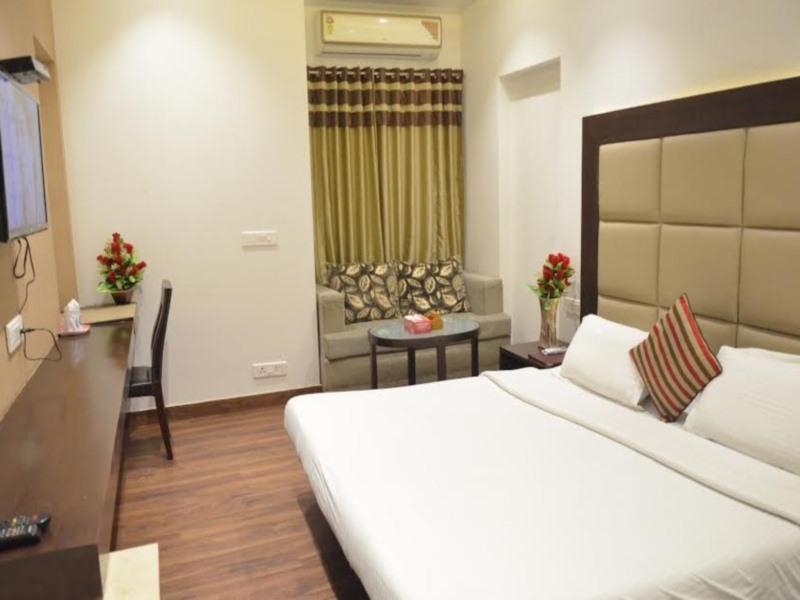 Hotel Vipul Grand Gurgaon Eksteriør billede