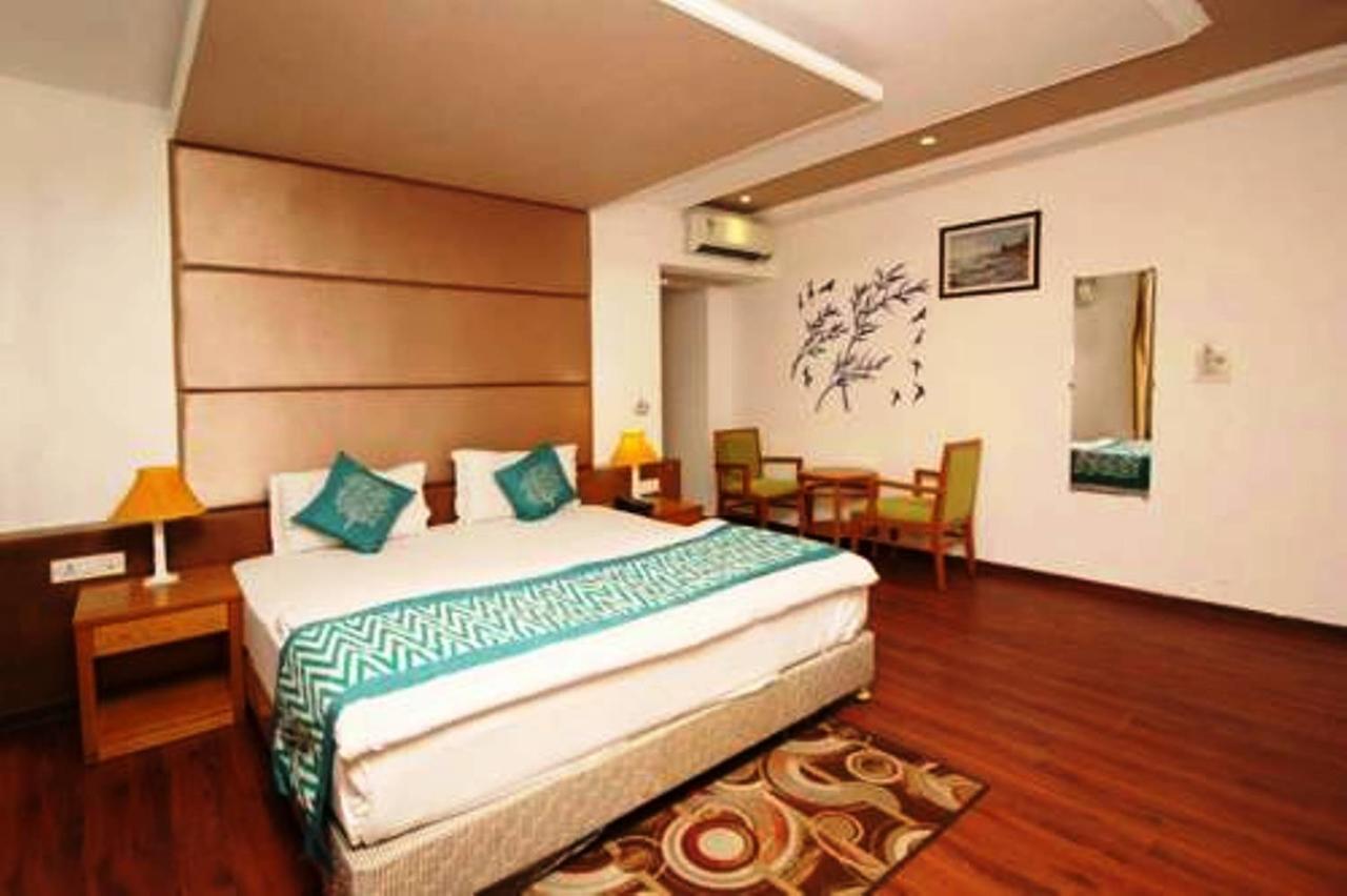 Hotel Vipul Grand Gurgaon Eksteriør billede