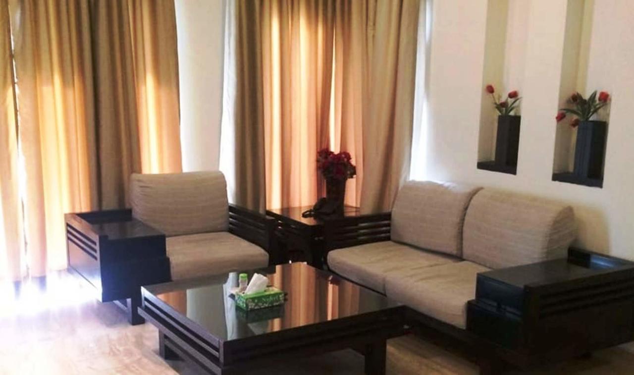 Hotel Vipul Grand Gurgaon Eksteriør billede