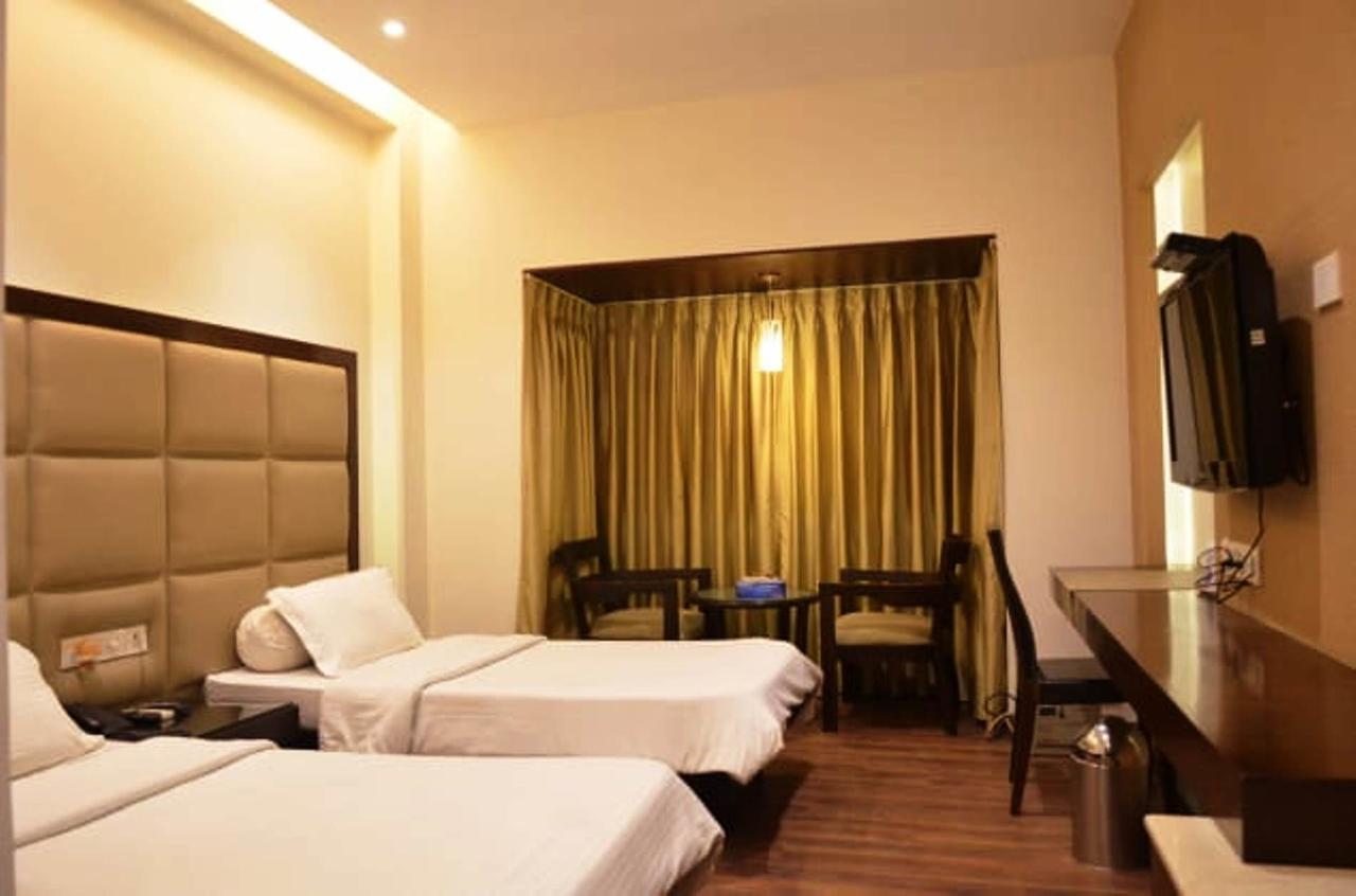 Hotel Vipul Grand Gurgaon Eksteriør billede