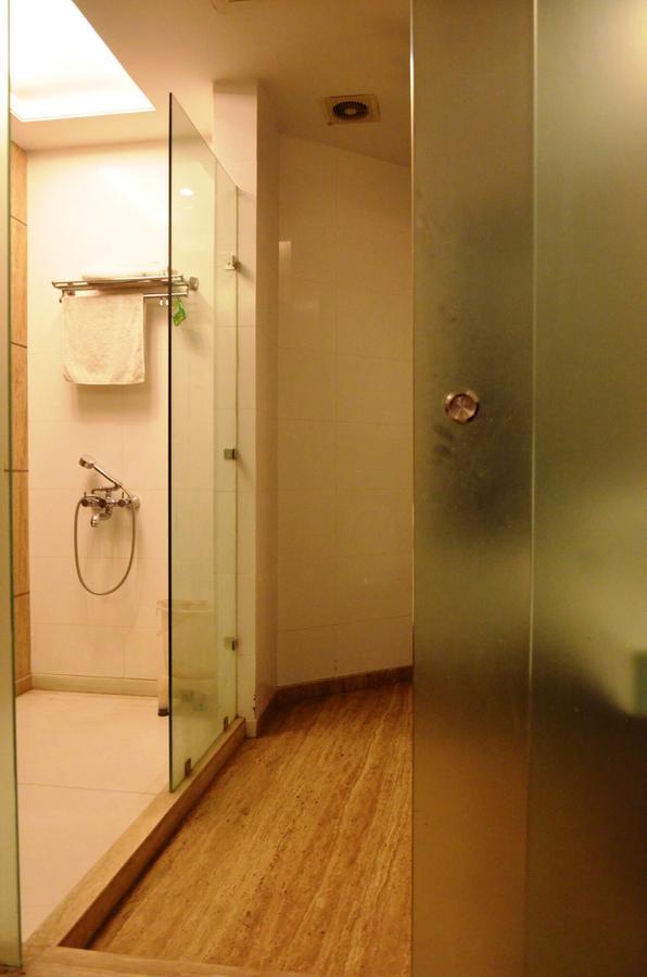 Hotel Vipul Grand Gurgaon Eksteriør billede